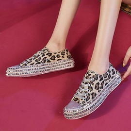 Plus Size Fashion Canvas Rivet Decoration Slip Resistant Flat Causal Shoes